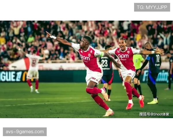 半场战报：摩纳哥0-1暂负朗斯，主队前锋丹索头球破门