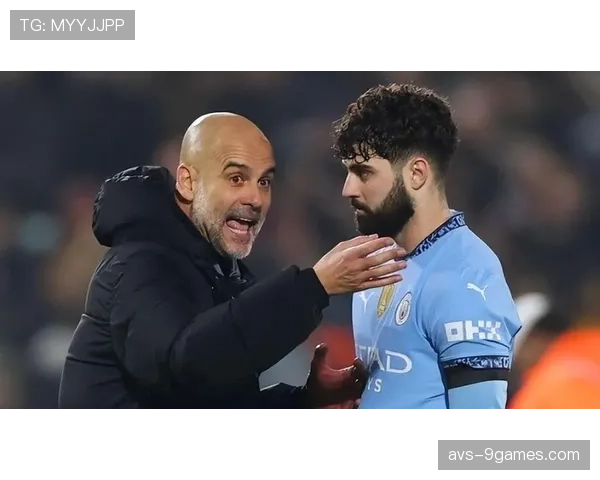 更衣室镜头:瓜迪奥拉在曼城赛前准备会上的最后动员 更衣室镜头:瓜迪奥拉在曼城赛前准备会上的最后动员